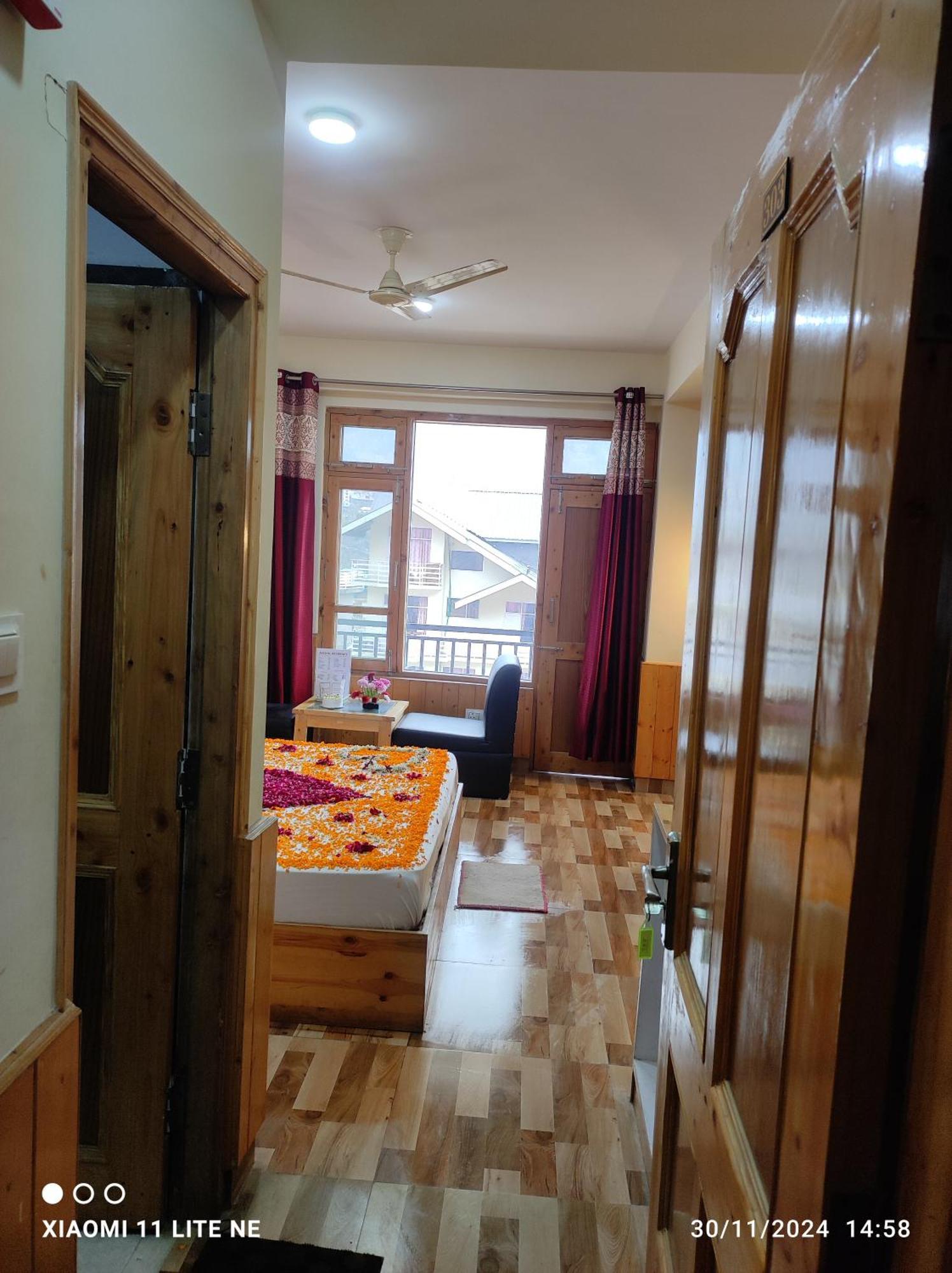 Hotel Anchal Residency Unit Of Best Quality Trip Pvt Маналі Екстер'єр фото